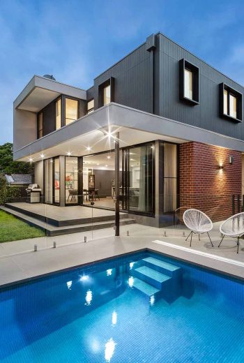 modern-house-exterior-2021-08-27-19-27-31-utc.jpg